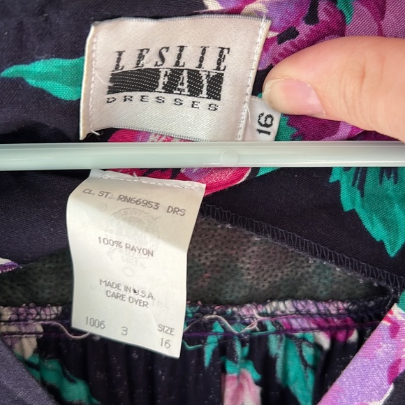 VINTAGE Leslie Fay Floral Dress with pockets! Spring Dress - Picture 6 of 6